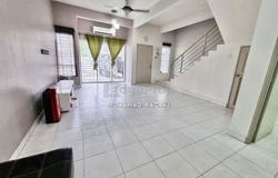 Jalan Alam Suria, Bandar Puncak Alam, Selangor 0
