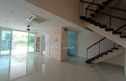 Jalan Rasmi , Ampang, Selangor 68000