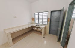 Jalan TTP 5, Puchong, Selangor 47100