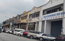 Batu Caves, Selangor 68100