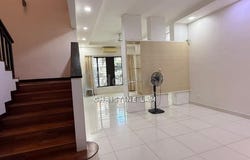 Persiaran Tun Teja, Shah Alam, Selangor 40470