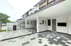 Jalan Warisan Setia, Sepang, Selangor 43900