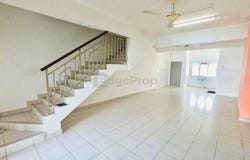 Jalan Parklands, Semenyih, Selangor 43700