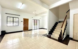 Rawang, Selangor 48020