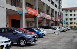 Batu Caves, Selangor 68100