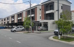 Jalan Putra Perdana 8, Puchong, Selangor 47100