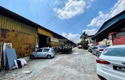 Batu Caves, Selangor 68100