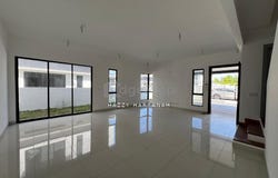 Persiaran Tun Teja, Shah Alam, Selangor 40470