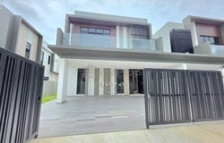 Persiaran Sutera Danga, Johor Bahru, Johor 81200