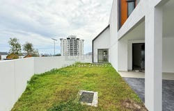 Jalan Laman Timur, Taman Melawati, Kuala Lumpur 53100