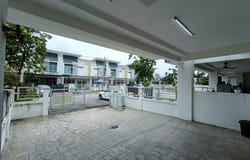 J, Bandar Puncak Alam, Selangor 42300