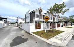 Jalan EcoHill 9, Beranang, Selangor 43700