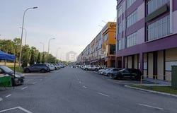 J, Johor Bahru, Johor 81100