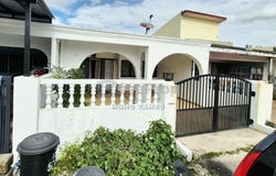 Jalan Usaha Ehsan, Taman Ehsan, Kepong, Selangor 52100