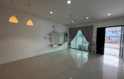 Lahat, Ipoh, Perak 31500