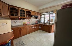 Persiaran Pinggir Rapat, Kinta, Perak 31350