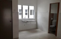 Jalan Parklands, Semenyih, Selangor 43700