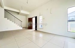 Jalan Desiran Bayu, Puchong, Selangor 47120