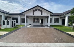 Persiaran Mokhtar Dahari, Bandar Puncak Alam, Selangor 47000