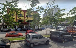 J, Seri Kembangan, Selangor 43300