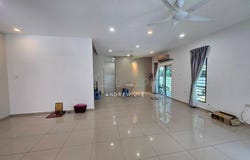 Persiaran Pinggir Rapat, Kinta, Perak 31350