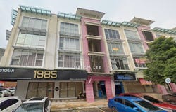 Jalan Setia Perdana, Shah Alam, Selangor 40170