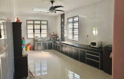 J, Sungai Pelek, Selangor 43950