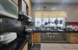 Jalan Mutiara, Puchong, Selangor 47100