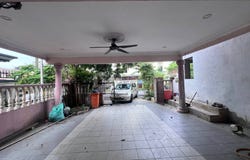 Jalan Mawar, Puchong, Selangor 47100