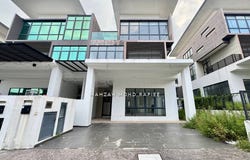 Jalan Kelab Golf, Shah Alam, Selangor 40100