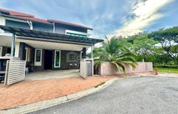Persiaran Tun Teja, Shah Alam, Selangor 40470
