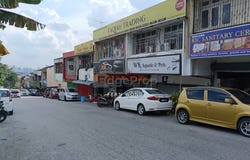 Batu Caves, Selangor 68100