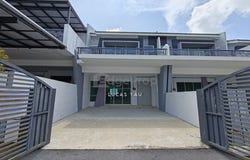 Lahat, Ipoh, Perak 31500