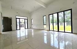 Jalan BK 8D, Puchong, Selangor 47100