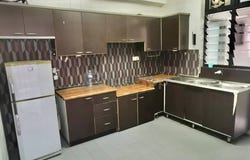 J, Ampang, Selangor 68000