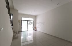Jalan Putra Impiana 7, Puchong, Selangor 47100