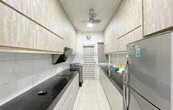 Jalan FLora, Telok Panglima Garang, Selangor 42500