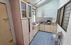 Off Jalan Raya 3, Seri Kembangan, Selangor 47100