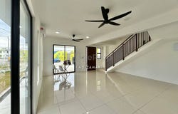 Jalan Warisan Mulia 4/1, Kota Warisan, Sepang, Selangor 43900