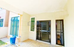 Jalan Warisan Indah, Sepang, Selangor 43900
