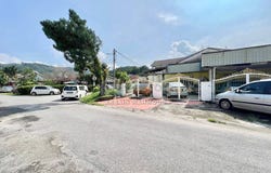 Taman Pinggiran, Off Jalan Lebuhraya Pinggiran, Batu Caves, Selangor 68100