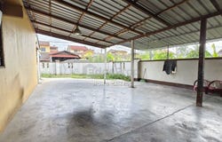 Off Jalan Raya 3, Seri Kembangan, Selangor 47100