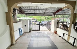 Batu Caves, Selangor 68100