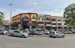 J, Seri Kembangan, Selangor 43300