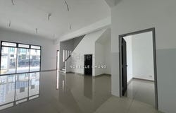 Jalan BK 8D, Puchong, Selangor 47180