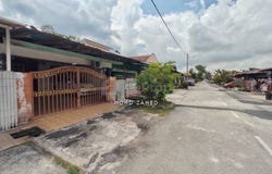Off Jalan Raya 3, Seri Kembangan, Selangor 47100
