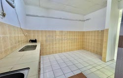 J, Semenyih, Selangor 43500