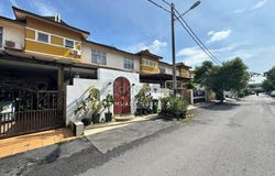 Jalan Emas, Sepang, Selangor 43800