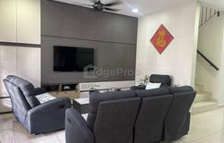 J, Johor Bahru, Johor 81100