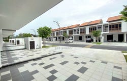 Jalan Warisan Setia, Sepang, Selangor 43900